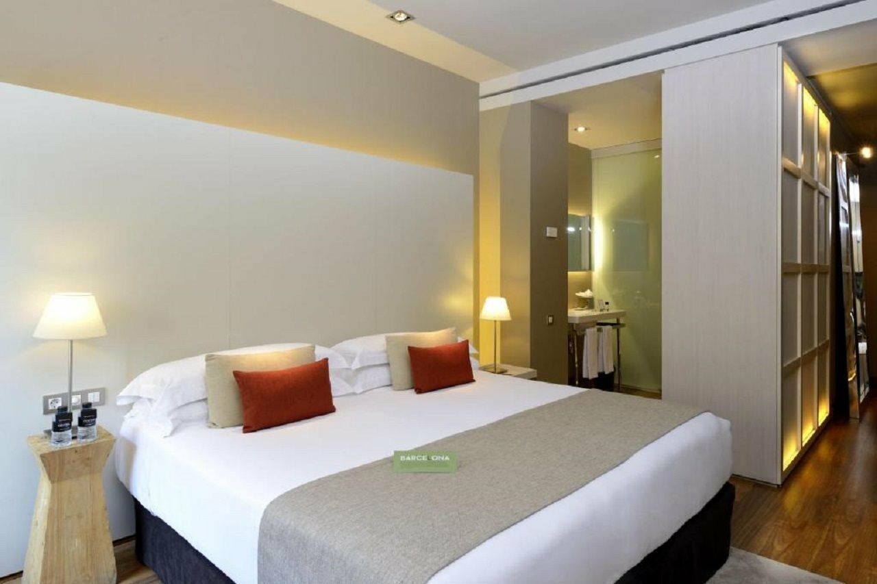 แกรนด์ โฮเต็ล เซ็นทรัล Hotel บาร์เซโลนา ภายนอก รูปภาพ A room at the hotel
