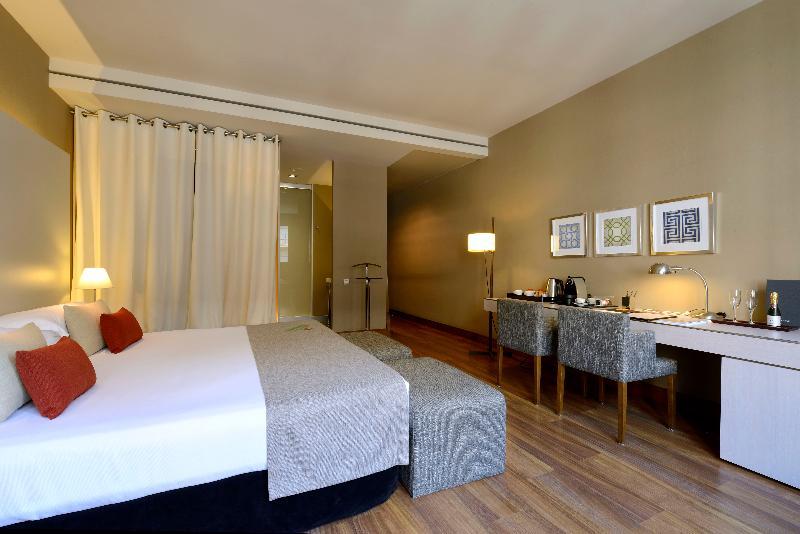 แกรนด์ โฮเต็ล เซ็นทรัล Hotel บาร์เซโลนา ภายนอก รูปภาพ A room at the hotel